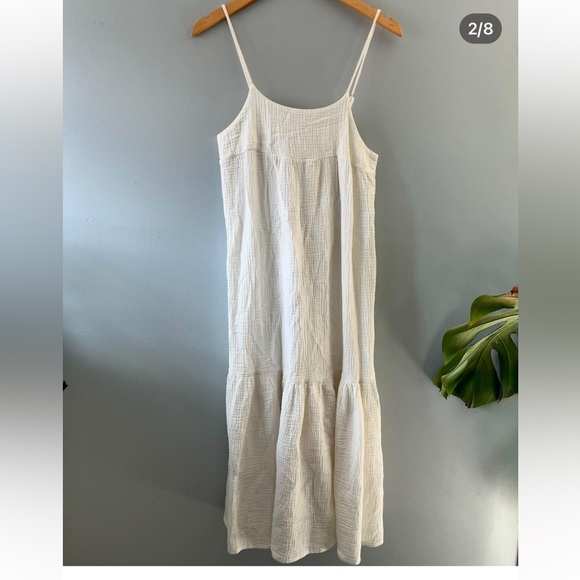 White gauze flowy maxi dress with tie back - Picture 1 of 2